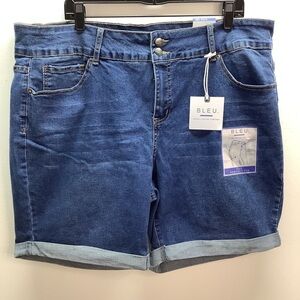Bleu Denim Size 22W Women's Denim Shorts. New With Tags.